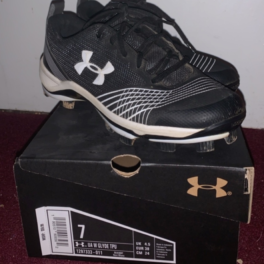 under armour softball cleats